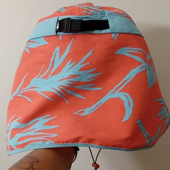 The North Face v sun cap c.never stop exploring. - Picture 4 of 6